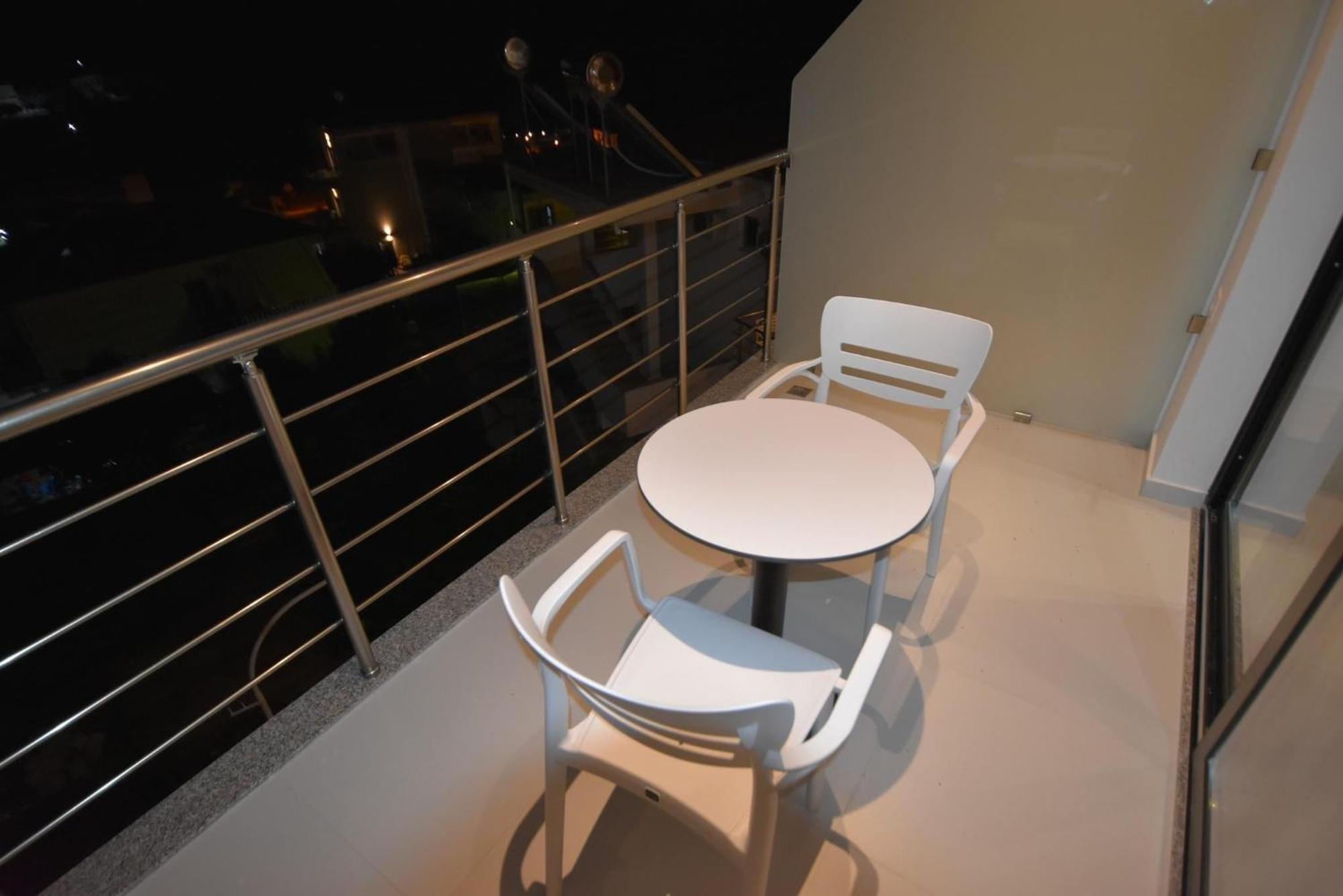 Villa Center Ksamil Luaran gambar